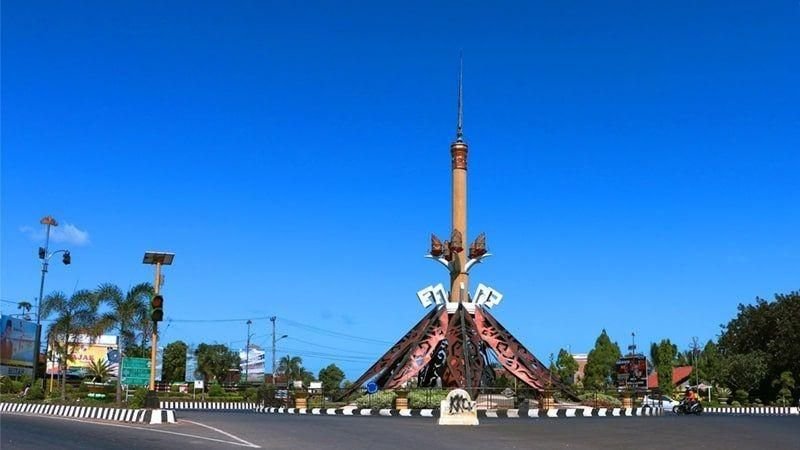 Tugu Payan Mas Kota Bumi Lampung Utara